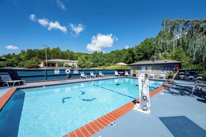 Pool 32 of 45