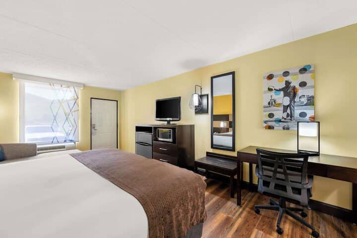 Room 17 of 45
