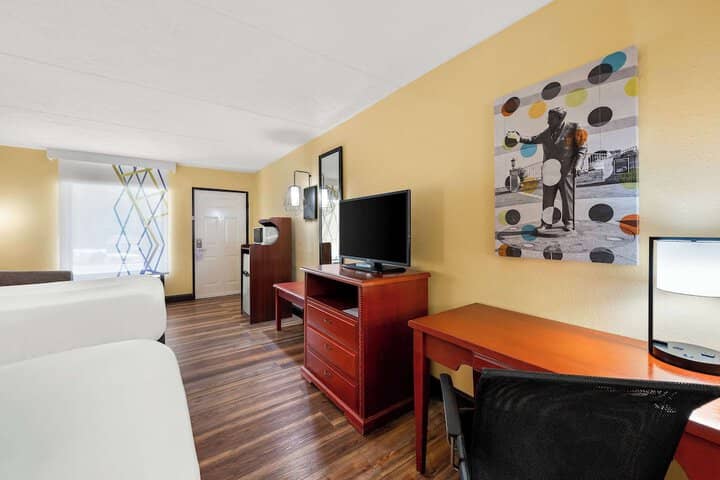 Room 11 of 45